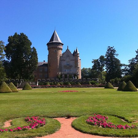 Chateau De Busset Kültér fotó