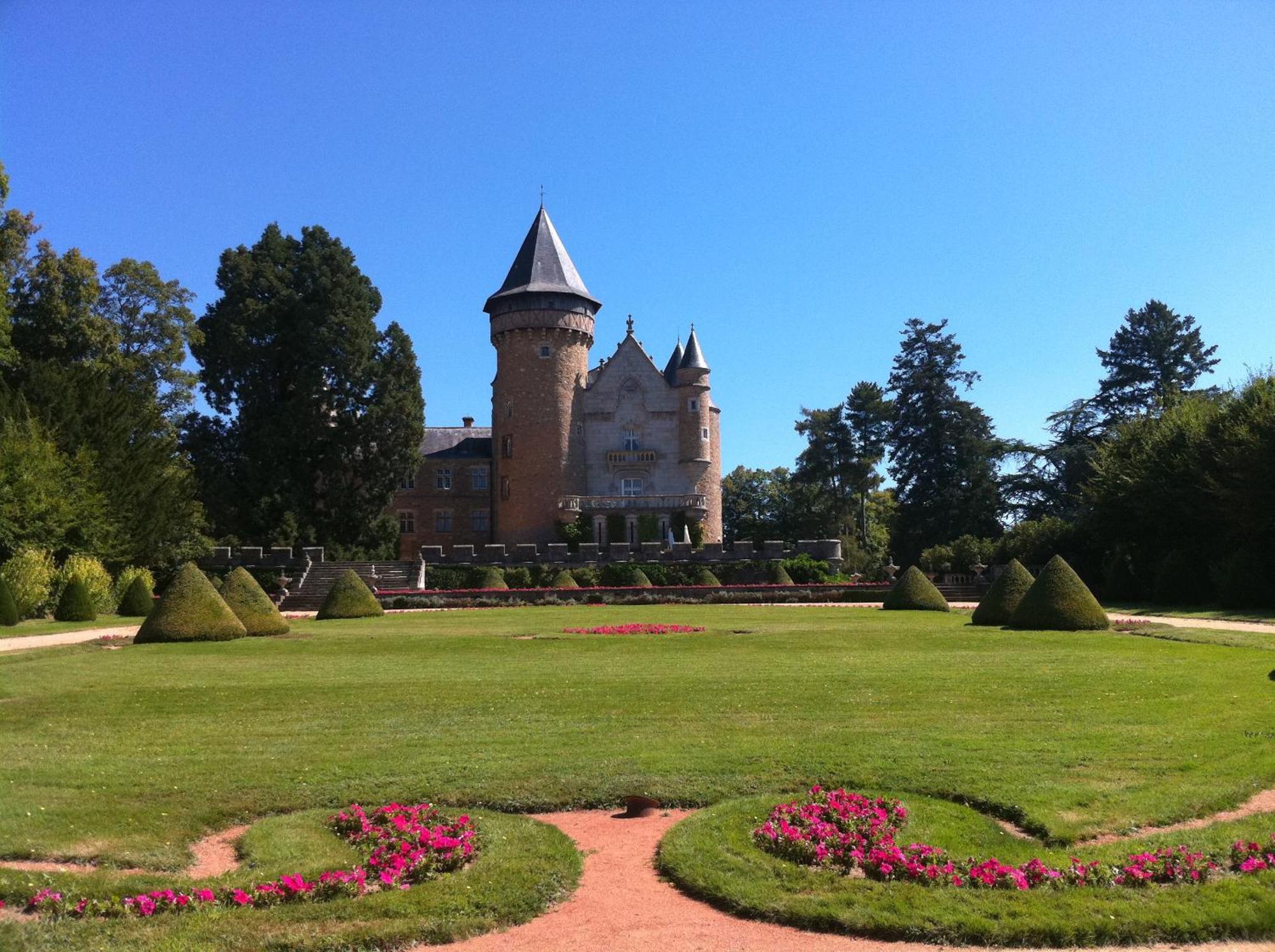 Chateau De Busset Kültér fotó