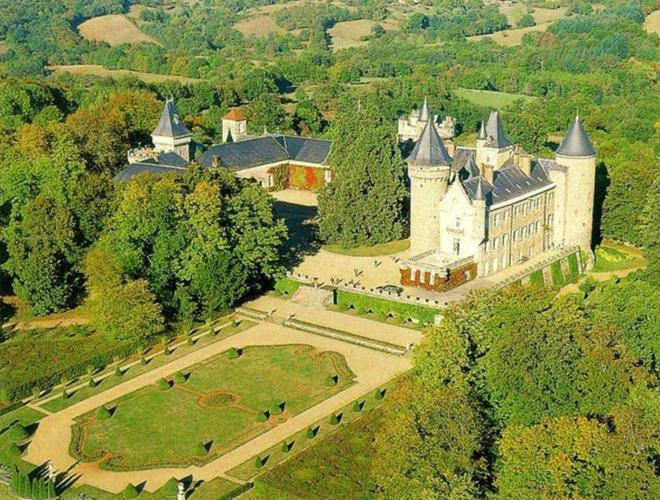 Chateau De Busset Kültér fotó