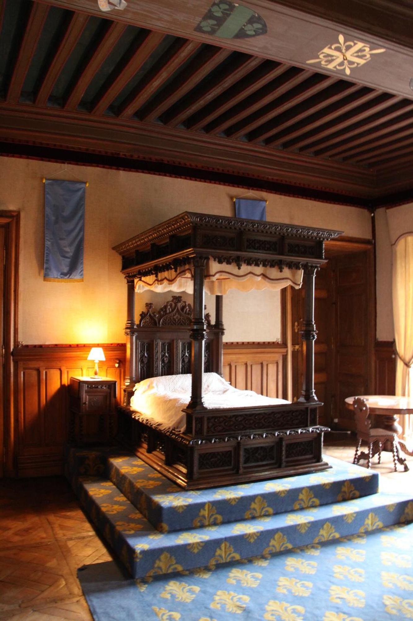 Chateau De Busset Kültér fotó